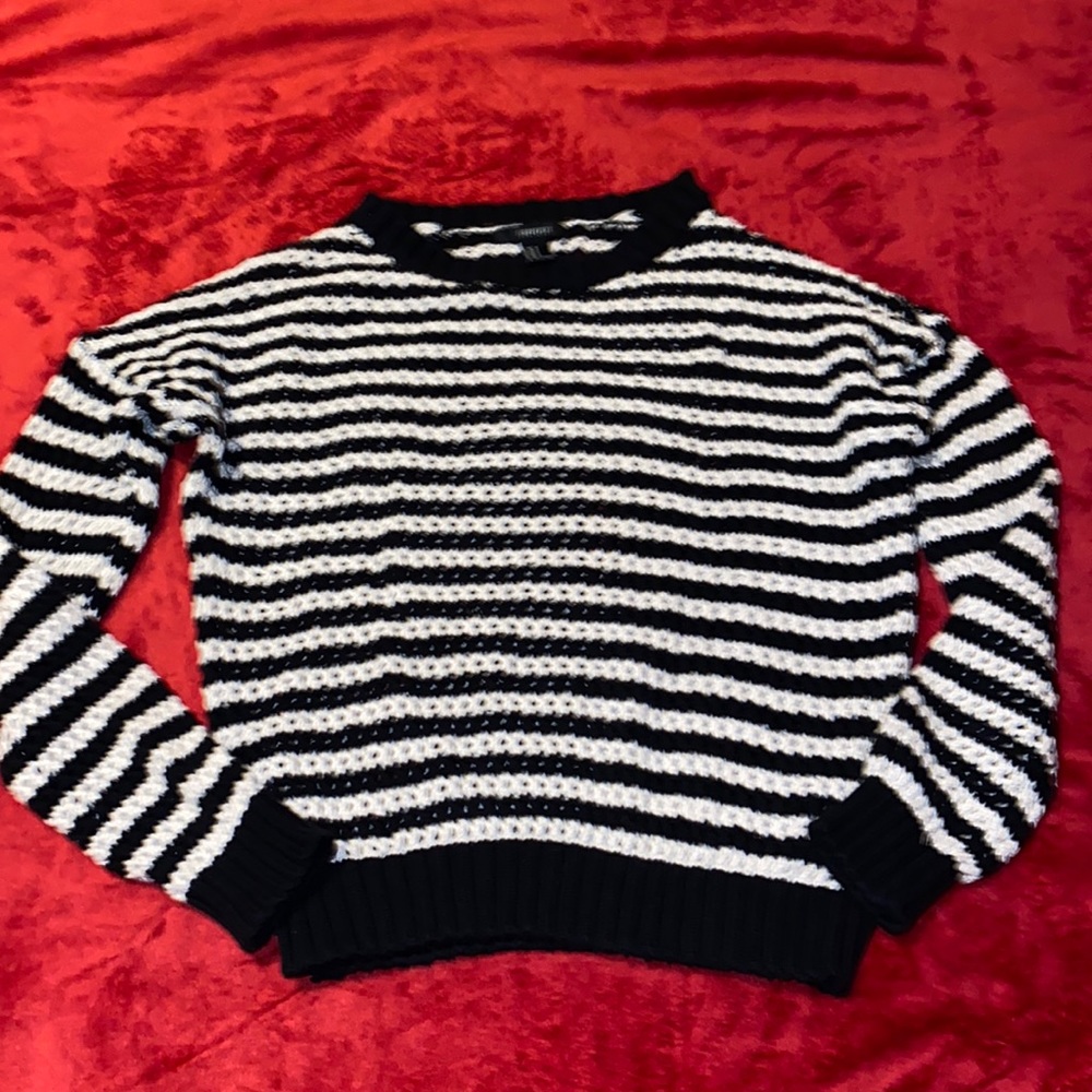 Forever 21 sweater (M)